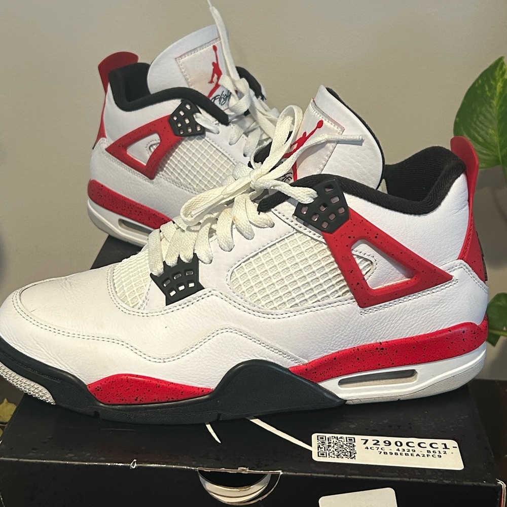 Air Jordan 4 Retro